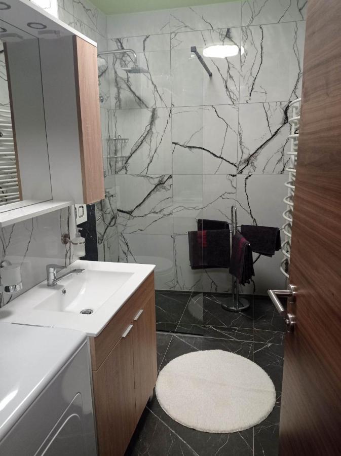 Aby Appartement Slavonski Brod Buitenkant foto