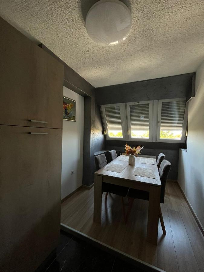 Aby Appartement Slavonski Brod Buitenkant foto