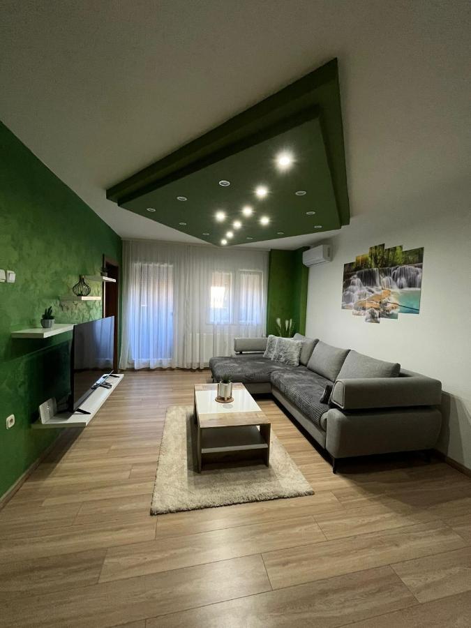 Aby Appartement Slavonski Brod Buitenkant foto